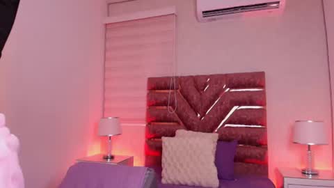 sofia gomes online show from July 19, 11:58 am