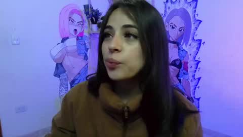 Snapshot of sofia_lara28 chatting on May 7, 12:32 pm sofia_lara28 online show from May 7, 12:32 pm
