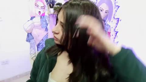 Snapshot of sofia_lara28 chatting on May 19, 1:17 pm sofia_lara28 online show from May 19, 1:17 pm