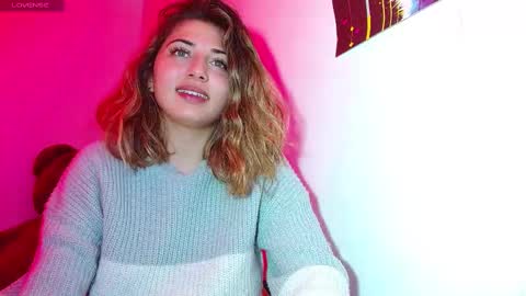 Snapshot of sofia_naughty18 chatting on March 7, 5:40 am Sofia Naughty18 online show from March 7, 5:40 am