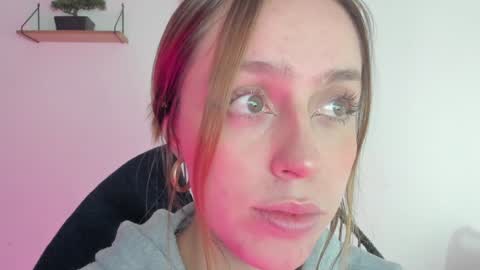     online show from December 18, 2:42 am