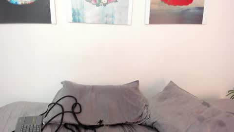 SOFIA online show from January 27, 11:43 pm