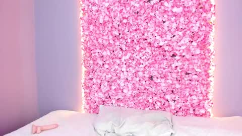 SOFIA online show from February 11, 7:48 pm