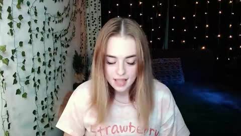 sofia_rosemary online show from October 18, 2:40 pm