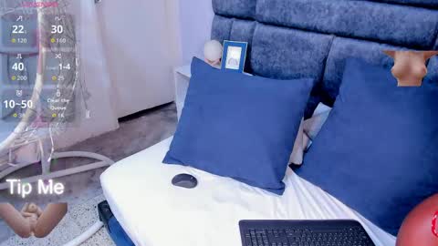 Sofia Samuels online show from April 20, 7:44 am