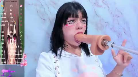 Snapshot of sofia_shadow1 chatting on June 23, 4:54 am sofi 3 online show from June 23, 4:54 am