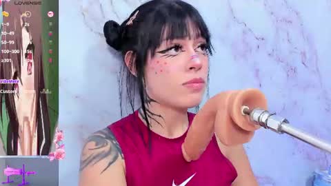 Snapshot of sofia_shadow1 chatting on June 24, 3:38 am sofi 3 online show from June 24, 3:38 am
