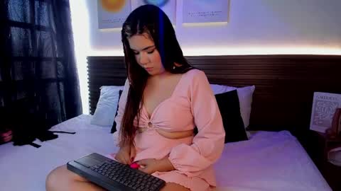 Snapshot of sofia_smithh_ chatting on May 31, 7:37 pm Sofia online show from May 31, 7:37 pm