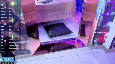 Sofia Sstone online show from November 3, 11:33 am