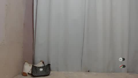 sofia_sweetheart18 online show from April 15, 1:12 am