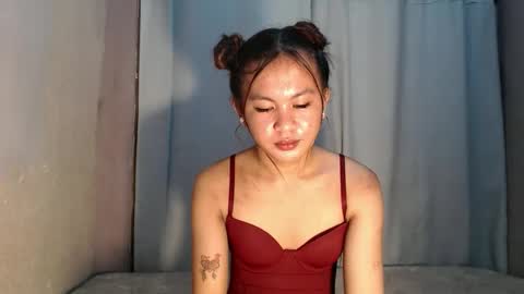 sofia_sweetheart18 online show from May 15, 11:01 pm