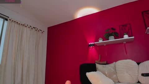 Snapshot of sofia_velvetx chatting on May 15, 3:08 pm sofia_velvetx online show from May 15, 3:08 pm