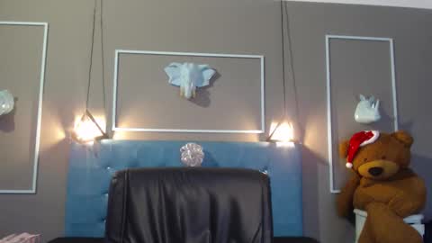 Sofa online show from December 15, 11:03 am