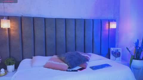 Sofi online show from December 14, 11:37 am