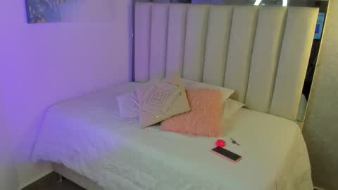 Sofi online show from January 10, 11:34 am