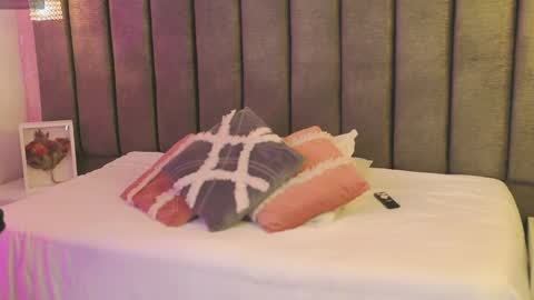 Sofi online show from April 21, 11:05 am