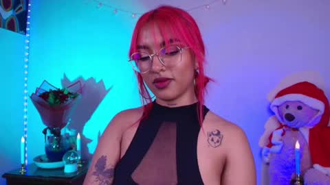 Snapshot of sofiaafoxx chatting on December 13, 1:37 am Sofia online show from December 13, 1:37 am