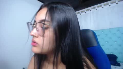 Snapshot of sofiaasexy19 chatting on October 18, 12:28 pm Sofia online show from October 18, 12:28 pm