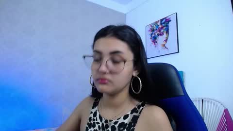 Snapshot of sofiaasexy19 chatting on November 23, 12:05 pm Sofia online show from November 23, 12:05 pm