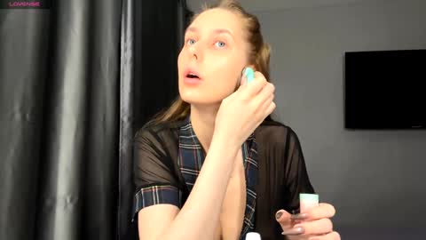 Hi My name is Sofia Welcome to my room Please thumbs up - its important online show from February 25, 4:11 am