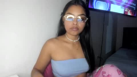 Snapshot of sofiacandy17 chatting on October 25, 4:20 am Danna Sofia online show from October 25, 4:20 am