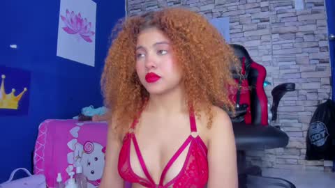 sofiacastillo01 online show from February 8, 11:34 pm