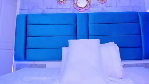 Sofia Miller  online show from December 10, 11:32 am