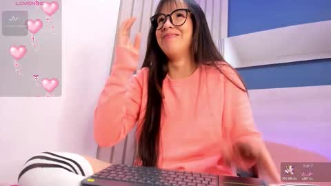 soficandy_ online show from March 27, 11:54 am