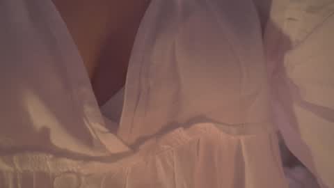 Sofi  online show from December 15, 9:20 pm