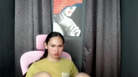 Snapshot of sofie_asian chatting on February 4, 10:00 am JANA online show from February 4, 10:00 am