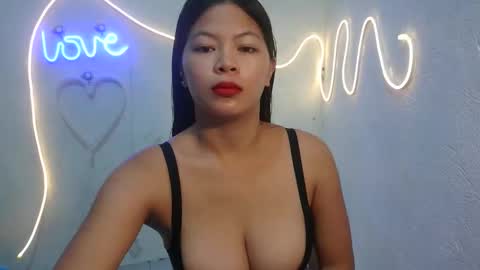 sofie_loorexx online show from March 2, 4:25 am