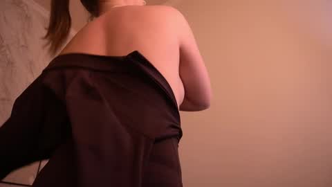 Sofie online show from June 5, 10:48 pm
