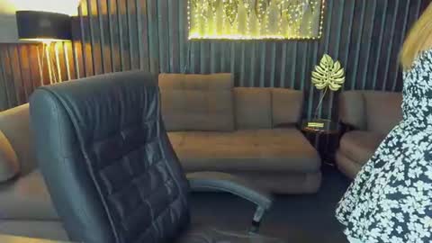 Snapshot of sofii_darling chatting on July 26, 4:36 pm sofii_darling online show from July 26, 4:36 pm