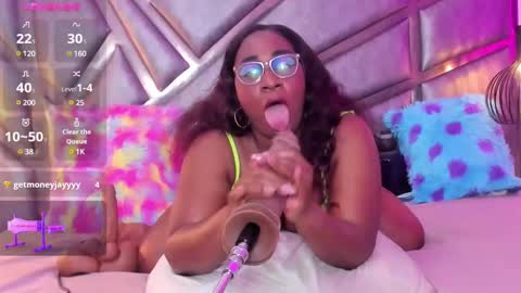 KELLY-HILL online show from February 18, 12:39 pm