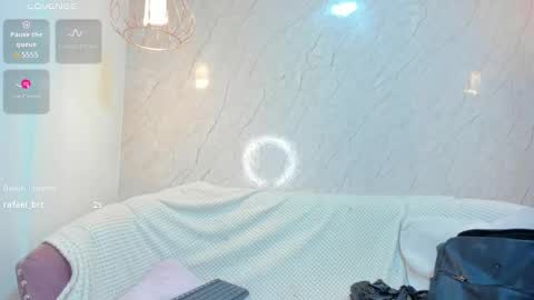 Snapshot of sofii_miller_ chatting on February 13, 6:16 pm online show from February 13, 6:16 pm