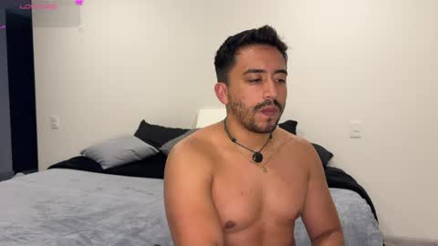 sofii_n_diego online show from April 28, 11:32 pm