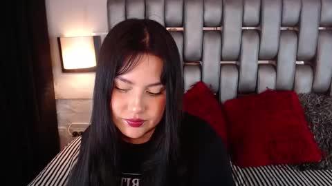 sofiia_vega_ online show from April 21, 11:49 am