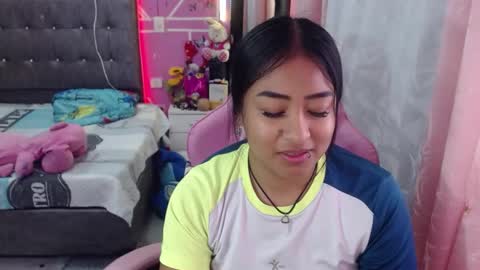 sofia Dreams online show from January 17, 12:10 am