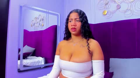 Snapshot of sofiifox chatting on February 28, 1:47 pm sofiifox online show from February 28, 1:47 pm