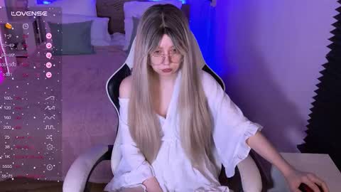 Sofia online show from February 5, 3:11 am