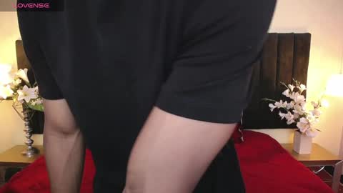 Cam and Amy online show from April 15, 7:43 pm