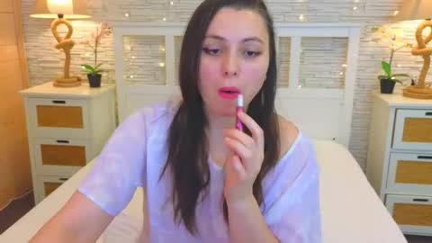 Snapshot of soft_lilly chatting on February 6, 6:40 am Lilly online show from February 6, 6:40 am