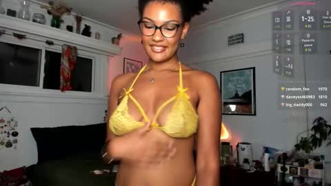 Chloe Kiwi online show from September 12, 1:49 am