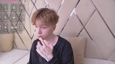 PAUL online show from February 15, 8:49 pm