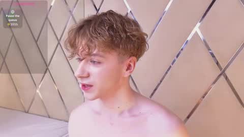 PAUL online show from February 20, 8:42 pm