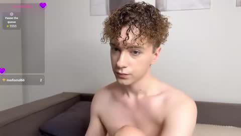 Snapshot of softcrave_ chatting on March 14, 9:20 pm Angel online show from March 14, 9:20 pm