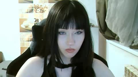 Snapshot of softieva chatting on June 9, 6:19 pm Eva online show from June 9, 6:19 pm