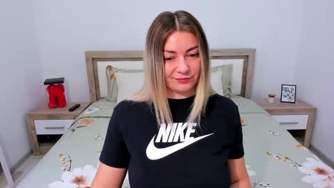 Snapshot of softpleasurex1 chatting on December 10, 7:58 am Softpleasurex online show from December 10, 7:58 am