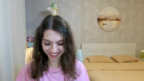 Kelly online show from April 18, 2:10 pm