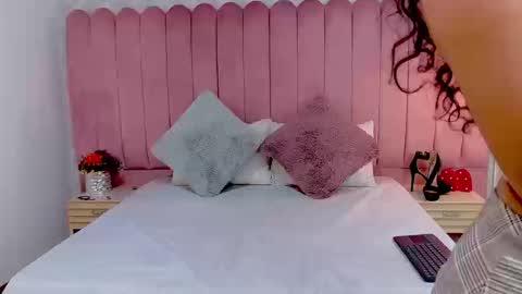 sol_midelton online show from March 13, 2:34 pm